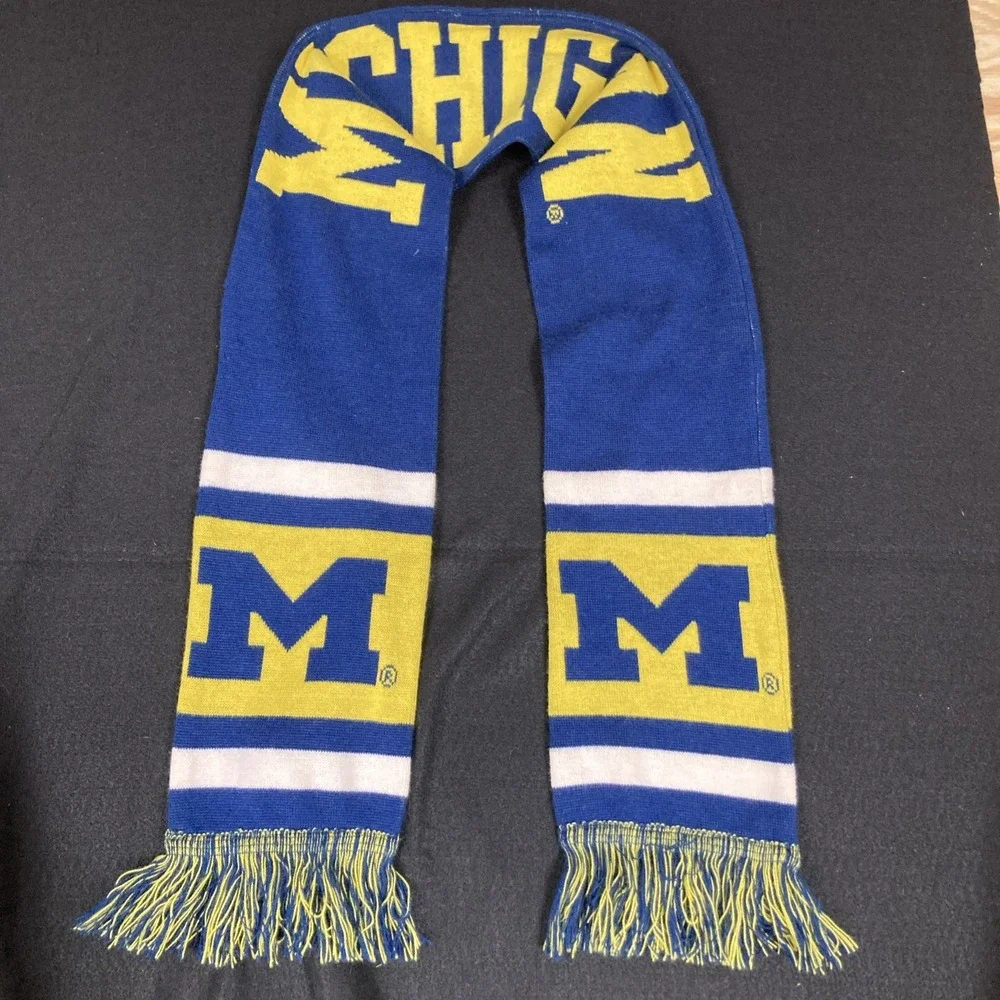 FOCO NCAA Michigan Wolverines Big Logo Scarf‎ (60